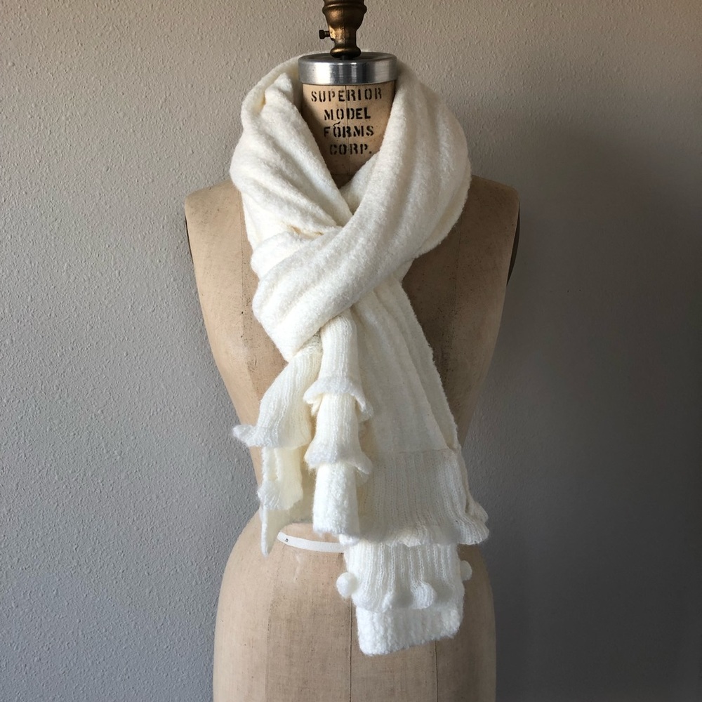 💋3/$15 • Victoria’s Secret Hat + Scarf Set • NWT